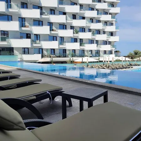 Cozy Infinity Pool & アパート *